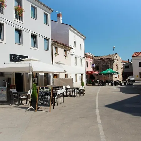 2 Bedroom Holiday * Šišan