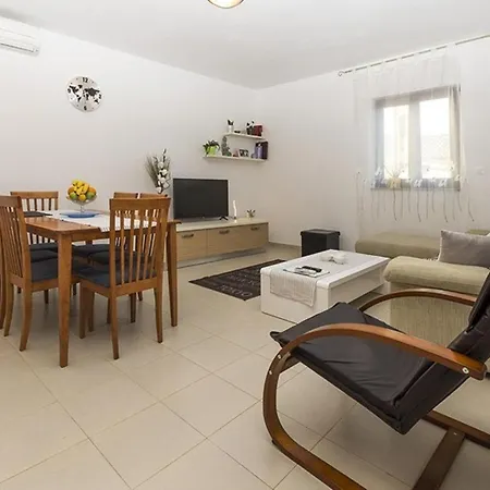 2 Bedroom Holiday Apartamento