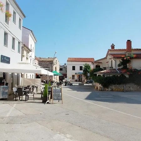 Apartamento 2 Bedroom Holiday Šišan
